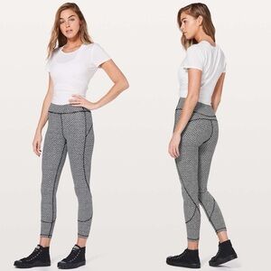 Lululemon In Movement 7/8 Tight Monochromatic Black
